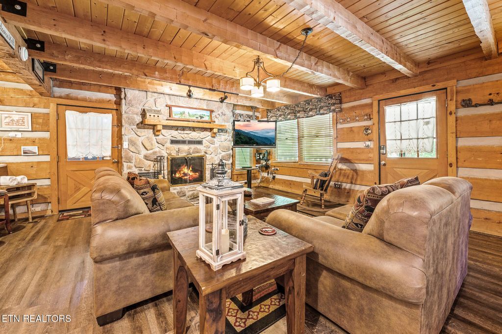 Photo of 1310 N Baden Circle, Gatlinburg, TN 37738 (MLS # 1293992)