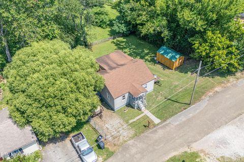Tiny photo for 1013 E Drive, Knoxville, TN 37920 (MLS # 1347382)