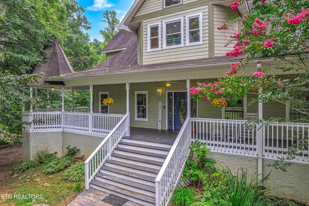 Photo of 400 Cabbage Cemetery Rd, Washburn, TN 37888 (MLS # 1312478)