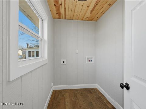 Tiny photo for 1205 Ledford Ave, Morristown, TN 37813 (MLS # 1329654)