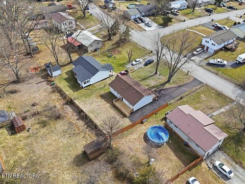 Tiny photo for 1205 Ledford Ave, Morristown, TN 37813 (MLS # 1329654)