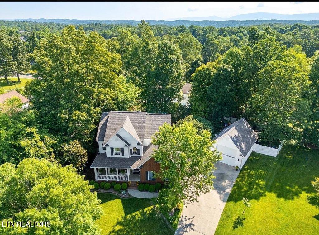 119 NE Elizabeth Way