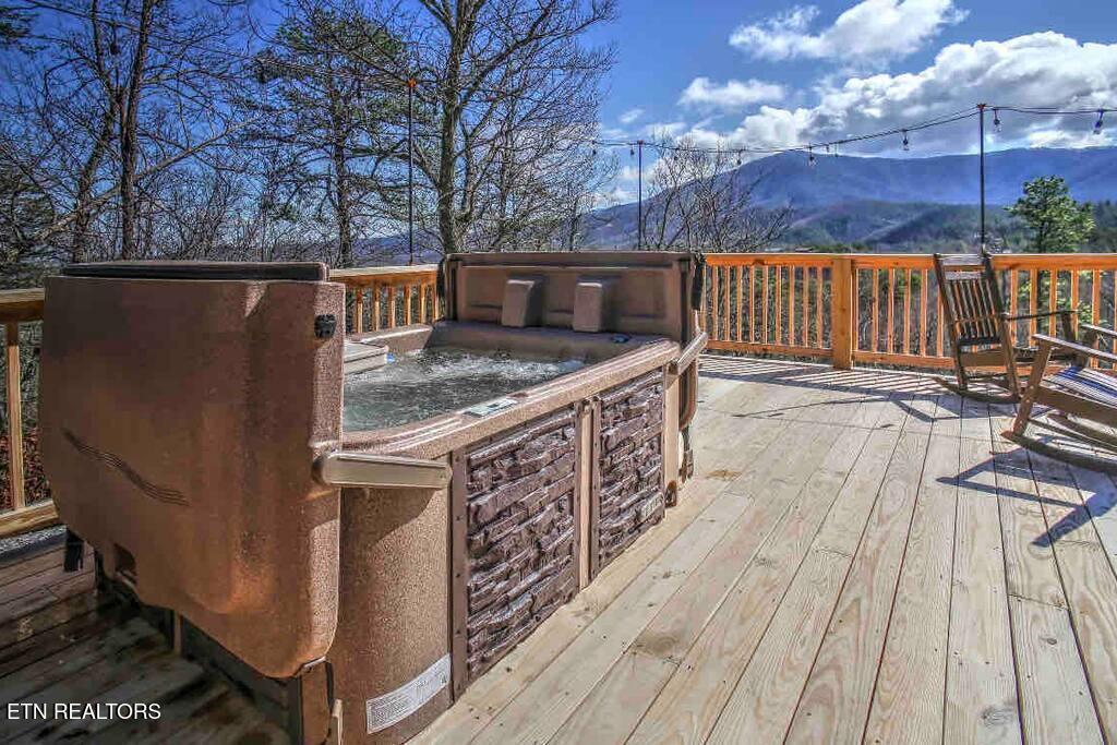 3508 Mountain Glenn Way