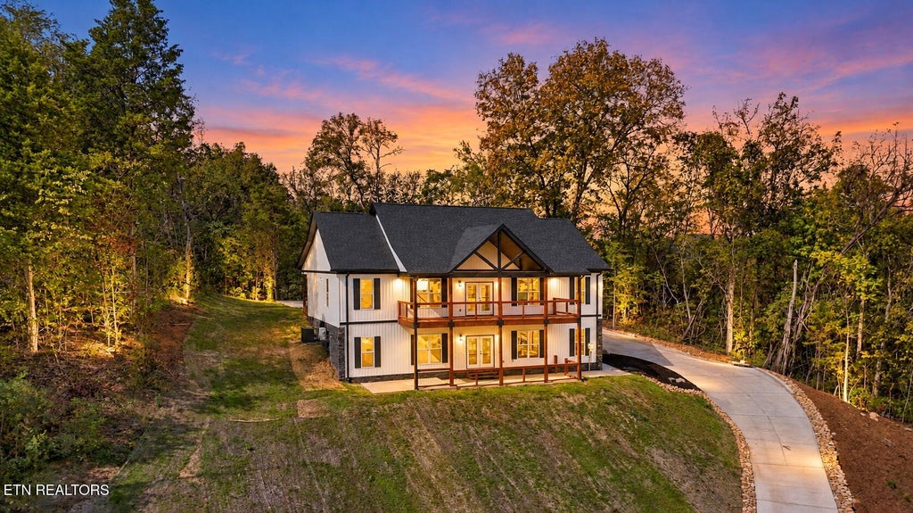 Photo of 106 Walk In The Trees Drive, New Market, TN 37820 (MLS # 1358813)