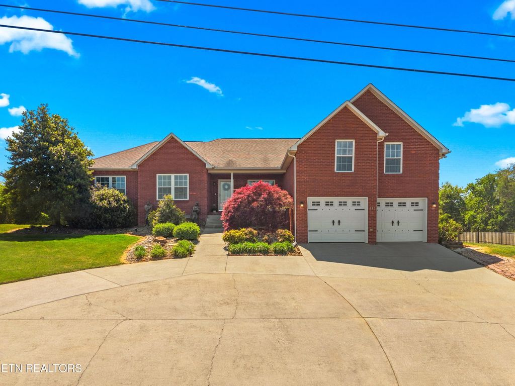 Photo of 683 Privet Drive, Dandridge, TN 37725 (MLS # 1338101)