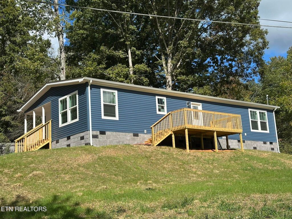 Photo of 6626 Collins Lane, Knoxville, TN 37918 (MLS # 1318601)