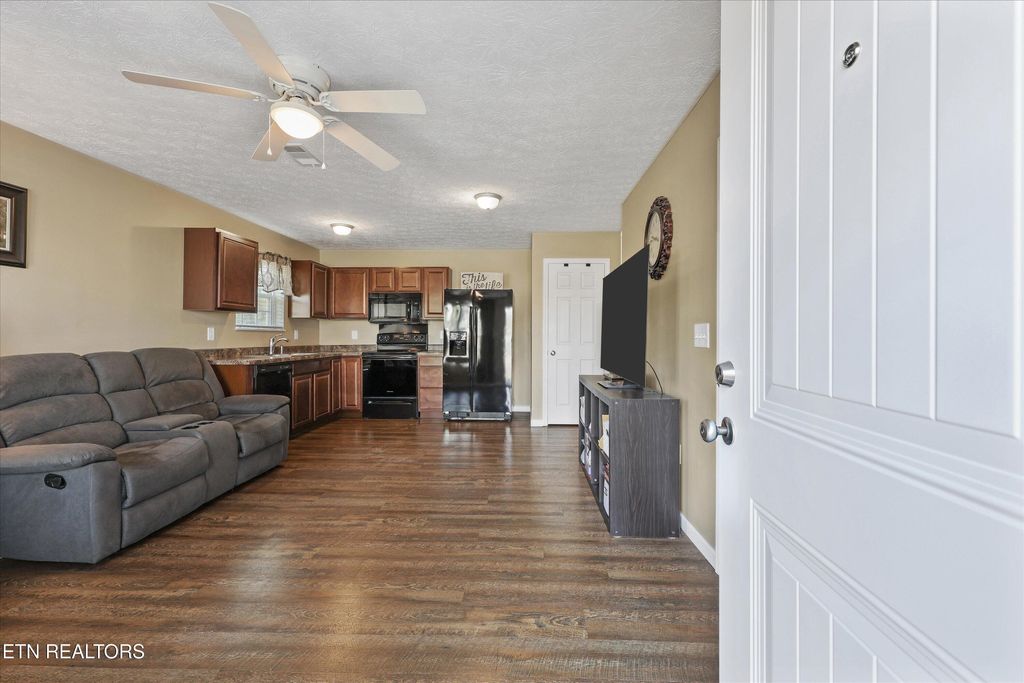 Photo of 1702 Watauga St, Sevierville, TN 37876 (MLS # 1329533)