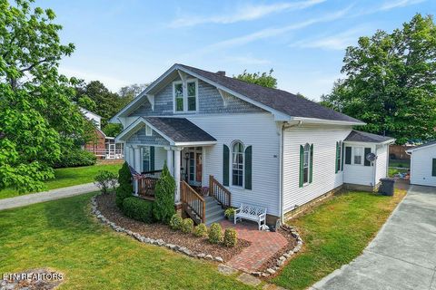 105 Roberts St Livingston TN 38570