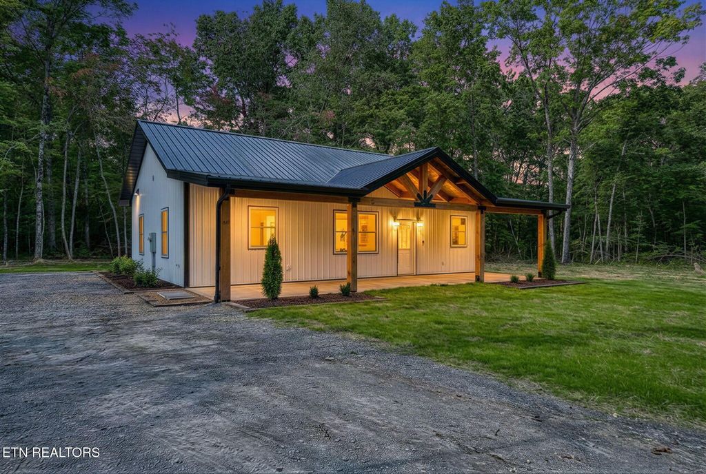 Photo of 190 Rhonda Place, Monterey, TN 38574 (MLS # 1333933)