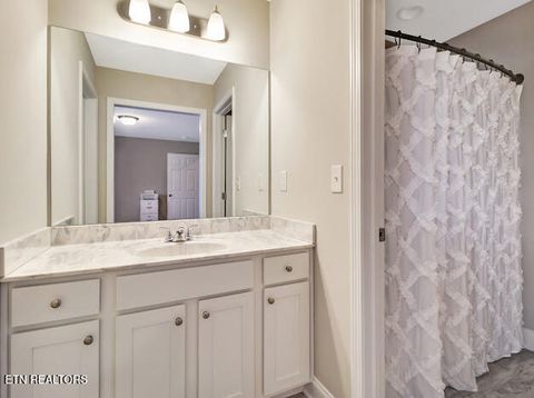 Tiny photo for 129 Hardinberry St, Oak Ridge, TN 37830 (MLS # 1326882)