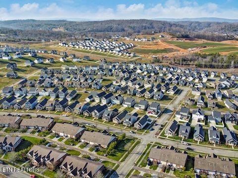 Tiny photo for 129 Hardinberry St, Oak Ridge, TN 37830 (MLS # 1326882)