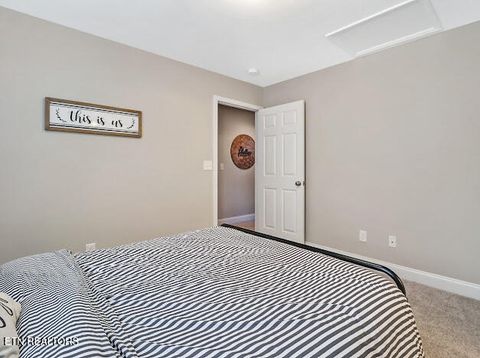 Tiny photo for 129 Hardinberry St, Oak Ridge, TN 37830 (MLS # 1326882)