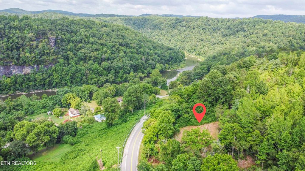 Photo of 262 Ballfield Rd, Oakdale, TN 37829 (MLS # 1309680)
