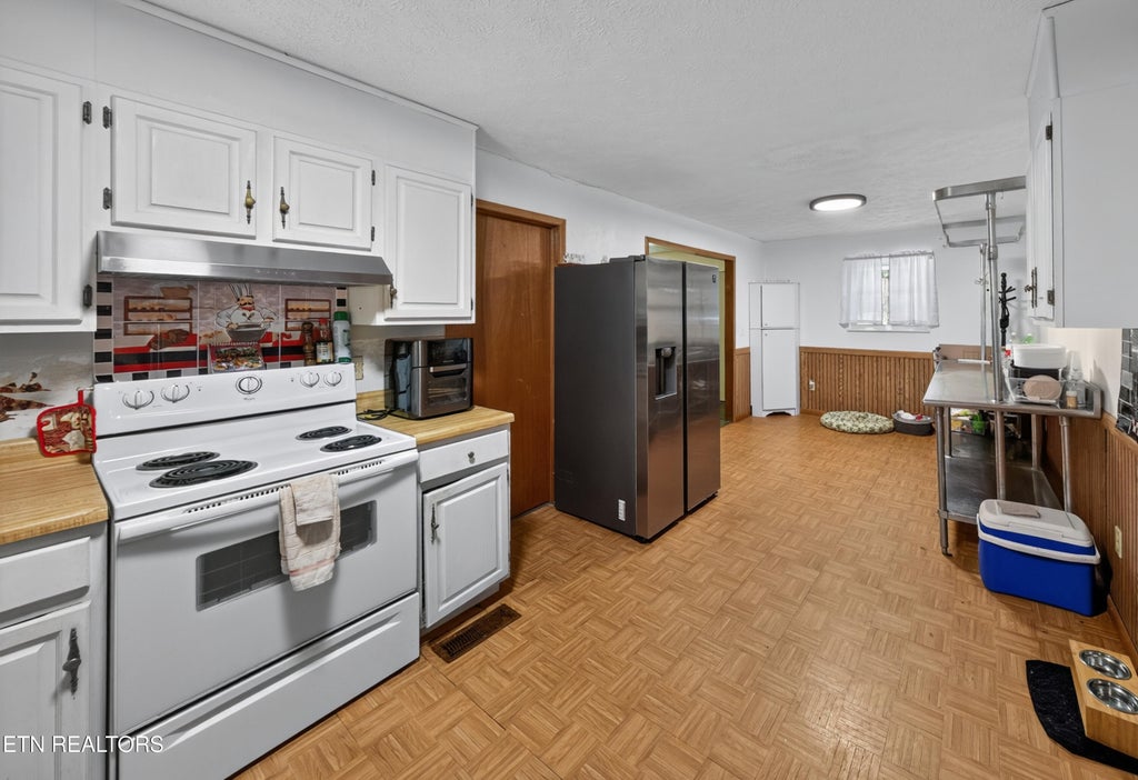 Photo of 2709 Highway 11-E W, Strawberry Plains, TN 37871 (MLS # 1351578)