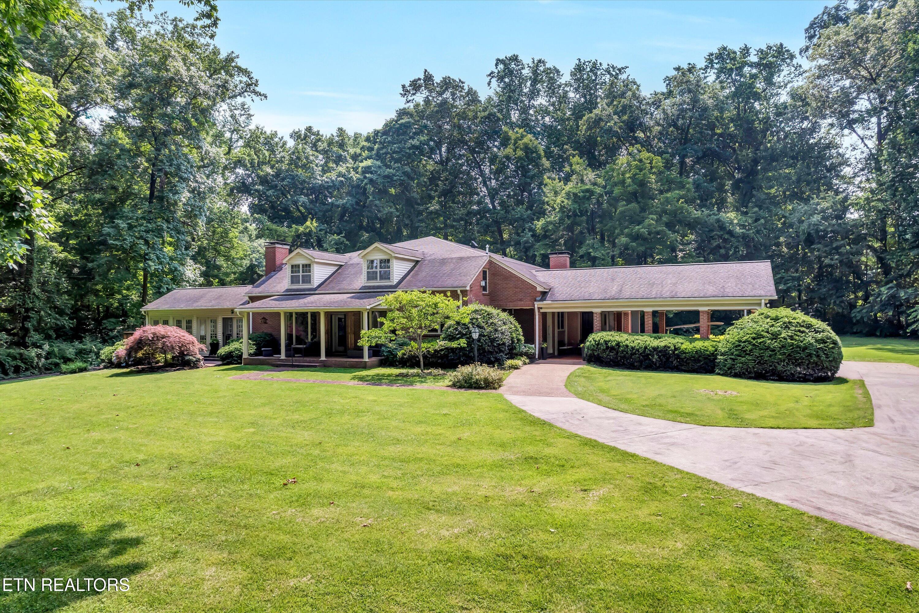 115 Orangewood Drive