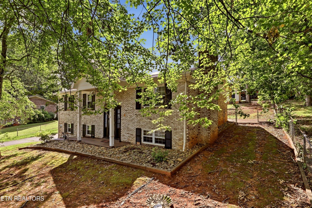 Photo of 1812 E Alpine Drive, Maryville, TN 37804 (MLS # 1349251)