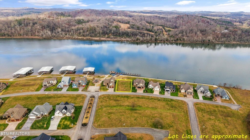 Photo of 703 Charleston Lgt Lgt, Loudon, TN 37774 (MLS # 1323498)