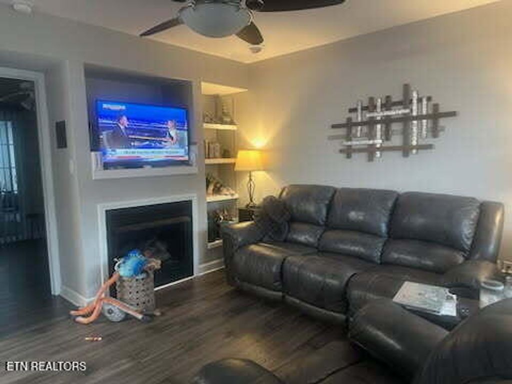 Photo of 521 Orch Vly Way #UNIT 422, Pigeon Forge, TN 37862 (MLS # 1340303)
