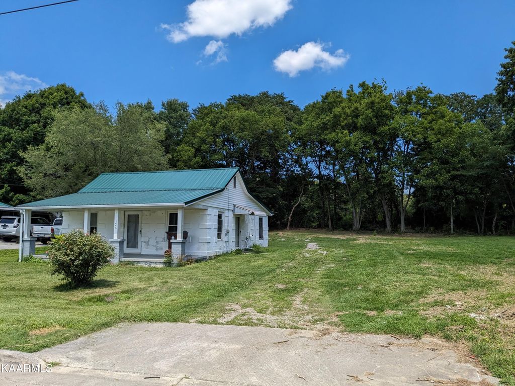 Photo of 1446 Center St, Alcoa, TN 37701 (MLS # 1234156)