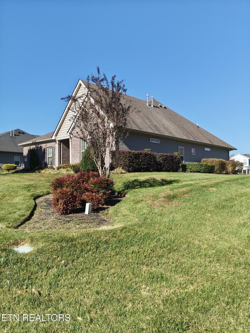 Photo of 306 Granada Drive, Lenoir City, TN 37772 (MLS # 1360520)