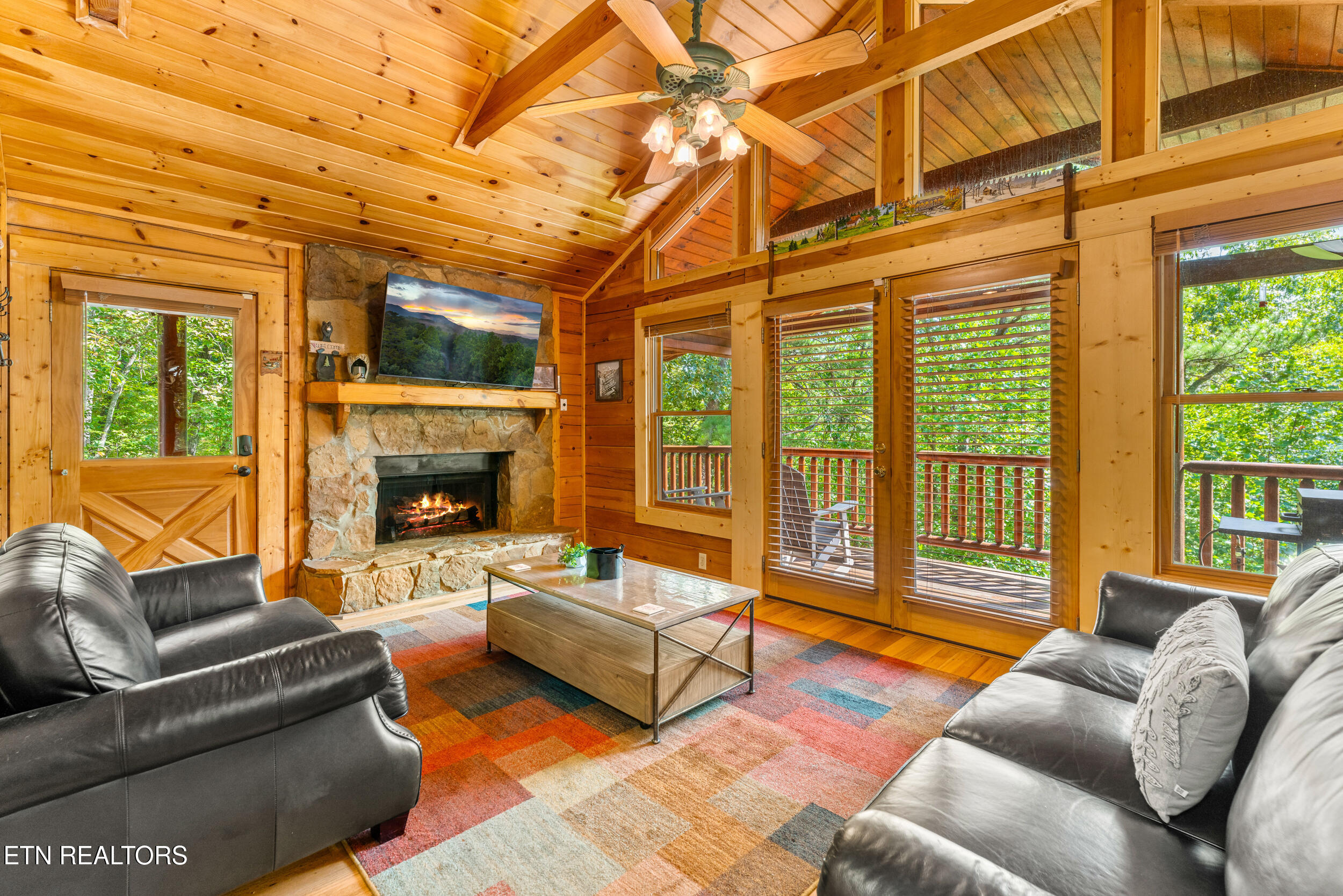 4062 Chamberlain Lane