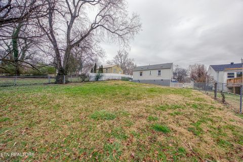 Tiny photo for 2431 Teeple St, Knoxville, TN 37917 (MLS # 1326019)