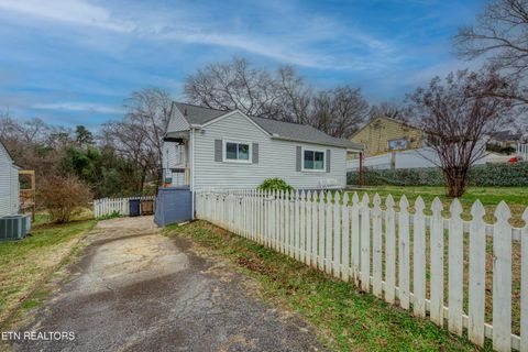 Tiny photo for 2431 Teeple St, Knoxville, TN 37917 (MLS # 1326019)