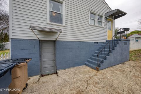 Tiny photo for 2431 Teeple St, Knoxville, TN 37917 (MLS # 1326019)