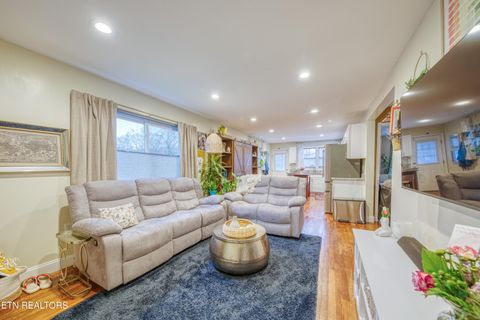 Tiny photo for 2431 Teeple St, Knoxville, TN 37917 (MLS # 1326019)