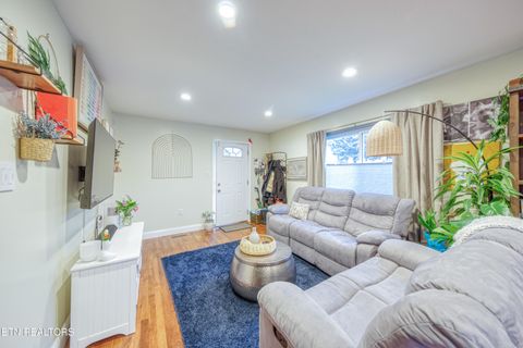 Tiny photo for 2431 Teeple St, Knoxville, TN 37917 (MLS # 1326019)