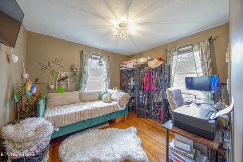 Tiny photo for 2431 Teeple St, Knoxville, TN 37917 (MLS # 1326019)