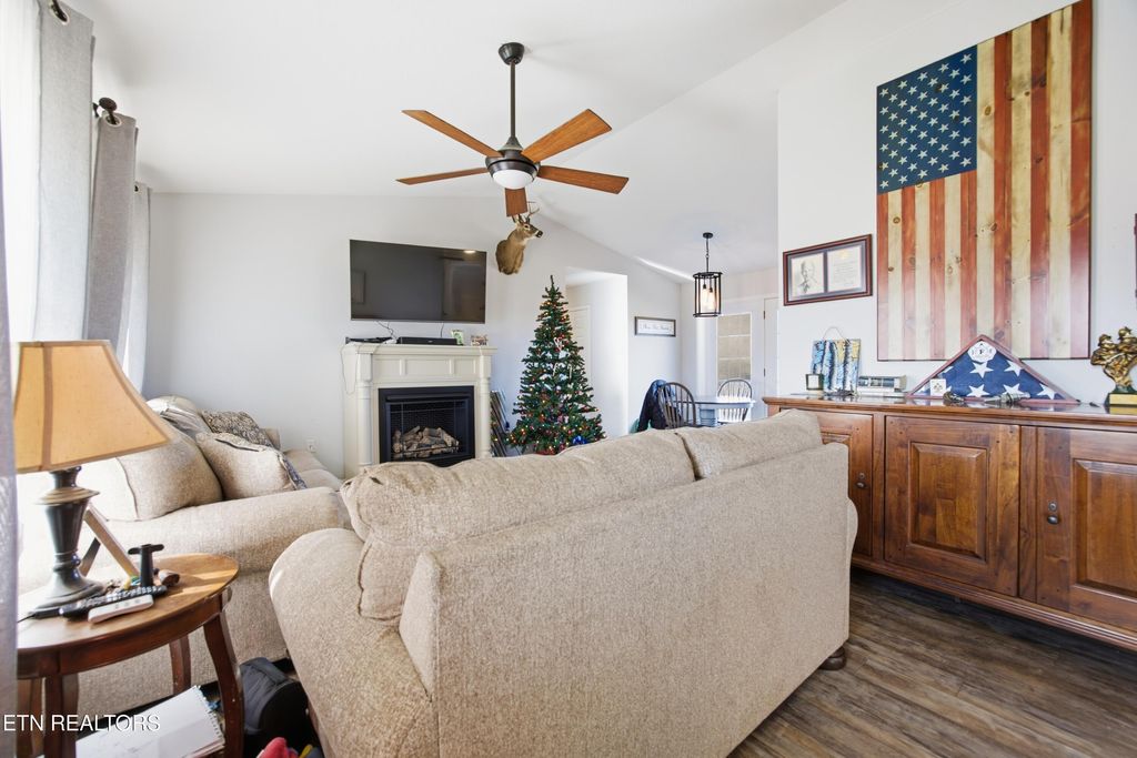 Photo of 722 Williams Creek Rd, Oneida, TN 37841 (MLS # 1324103)