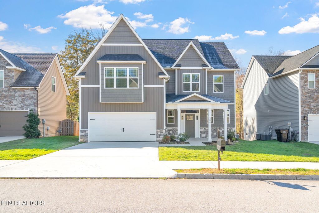 Photo of 2935 Cardiff Castle Lane, Knoxville, TN 37931 (MLS # 1285076)