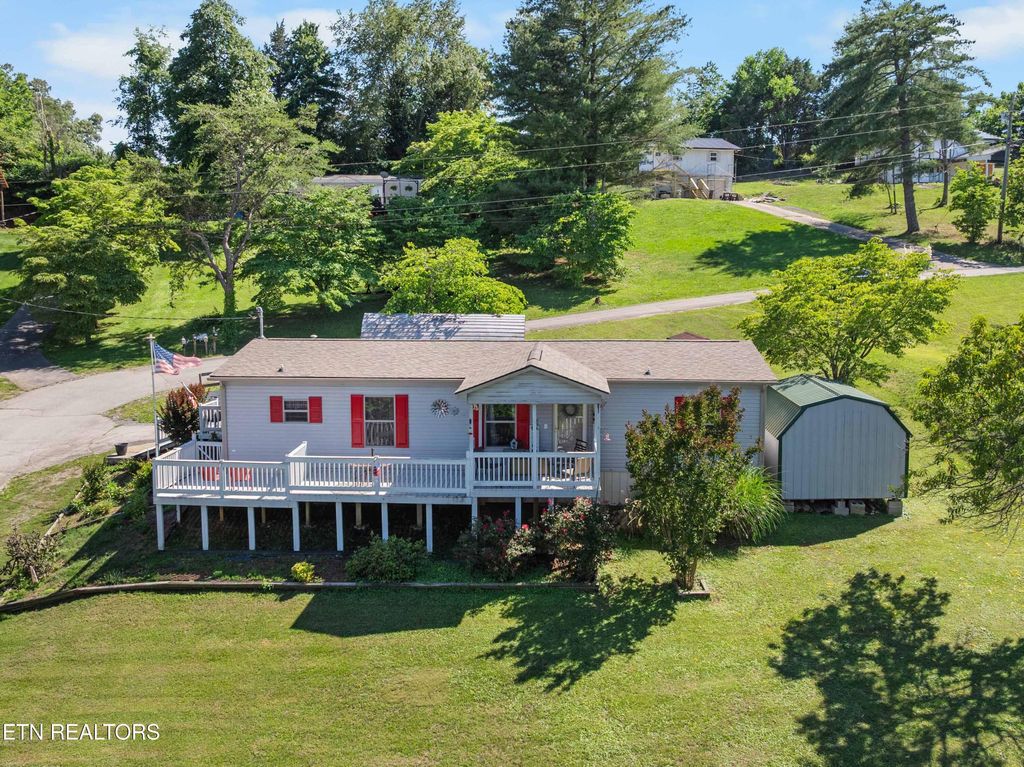 Photo of 142 Honey Creek Lane, Rutledge, TN 37861 (MLS # 1343612)