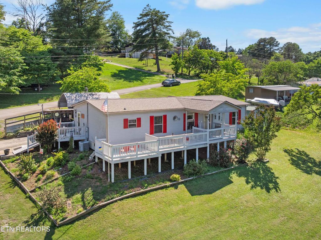 Photo of 142 Honey Creek Lane, Rutledge, TN 37861 (MLS # 1343612)