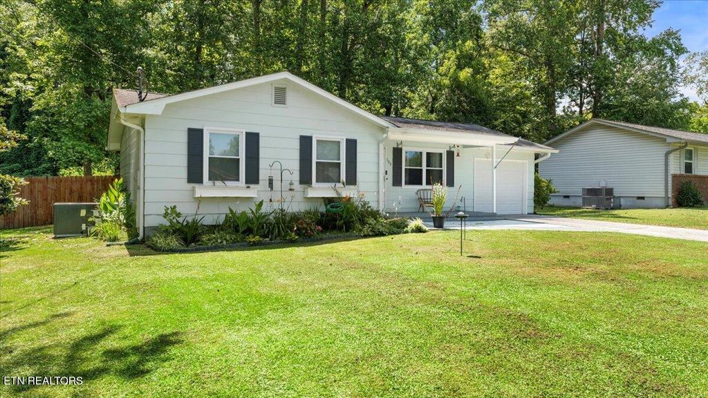 Photo of 508 Cedar Lane, Oliver Springs, TN 37840 (MLS # 1307192)