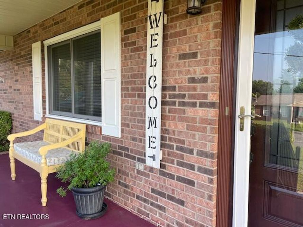 Photo of 4836 Cedarwood Lane, Morristown, TN 37814 (MLS # 1306007)
