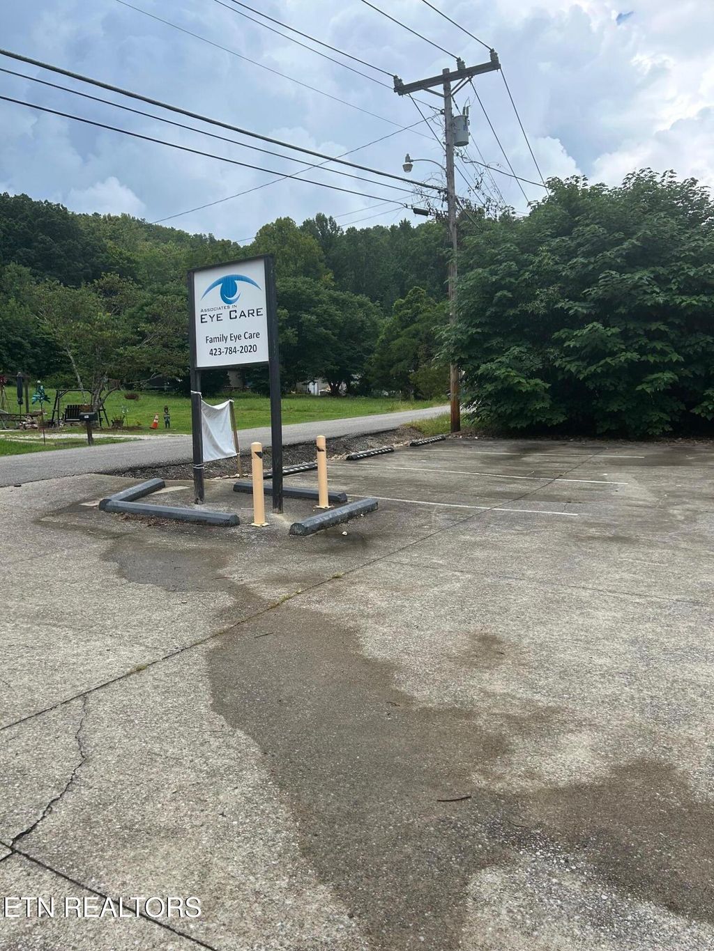 Photo of 467 Sunset Tr, Jellico, TN 37762 (MLS # 1311812)