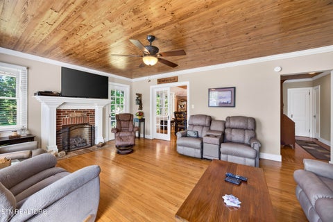 Tiny photo for 2472 Hilham Hwy, Hilham, TN 38568 (MLS # 1354871)