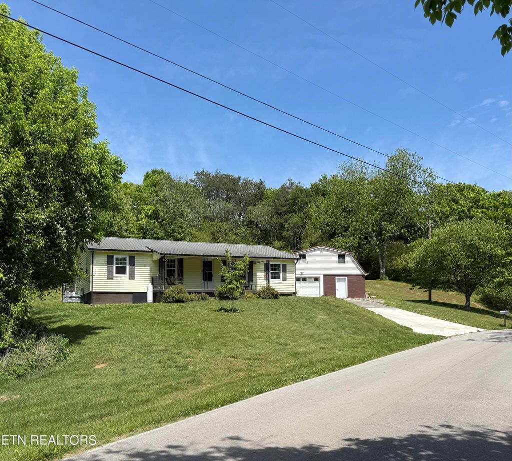 Photo of 833 Big Creek Rd, Madisonville, TN 37354 (MLS # 1338853)