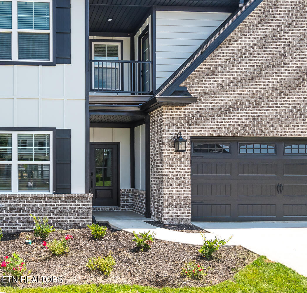 106 Thomas Pointe Lane Lane