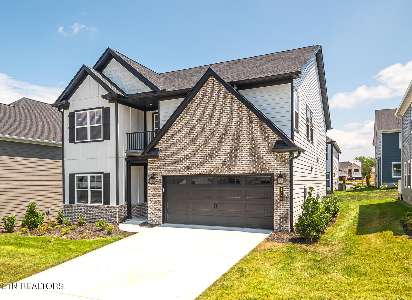 106 Thomas Pointe Lane Lane