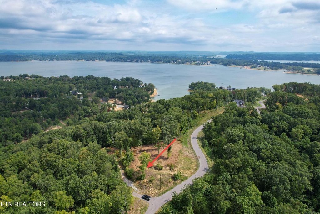 Photo of 102 Ridgeline Tr, Dandridge, TN 37725 (MLS # 1300995)