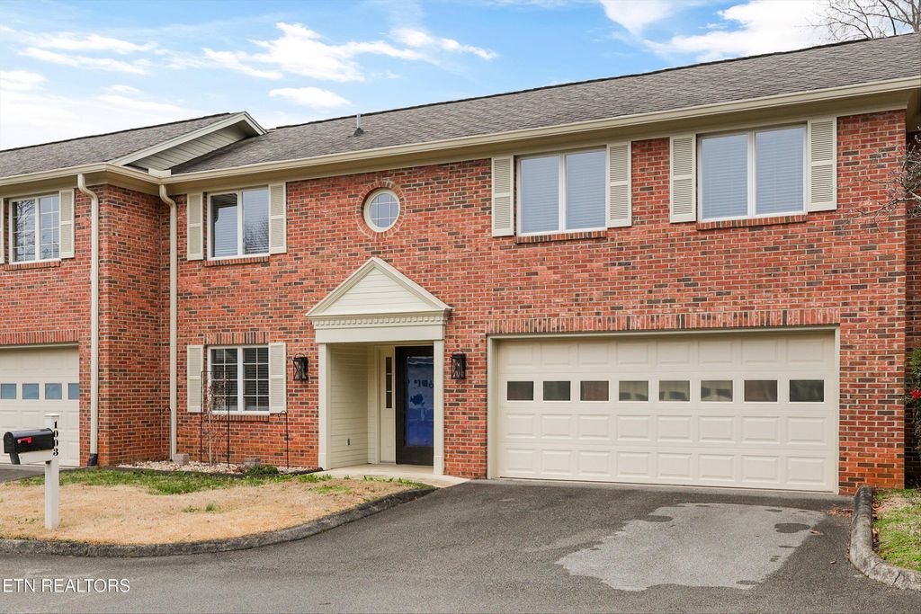 Photo of 1003 Hardwick Drive, Maryville, TN 37803 (MLS # 1332341)