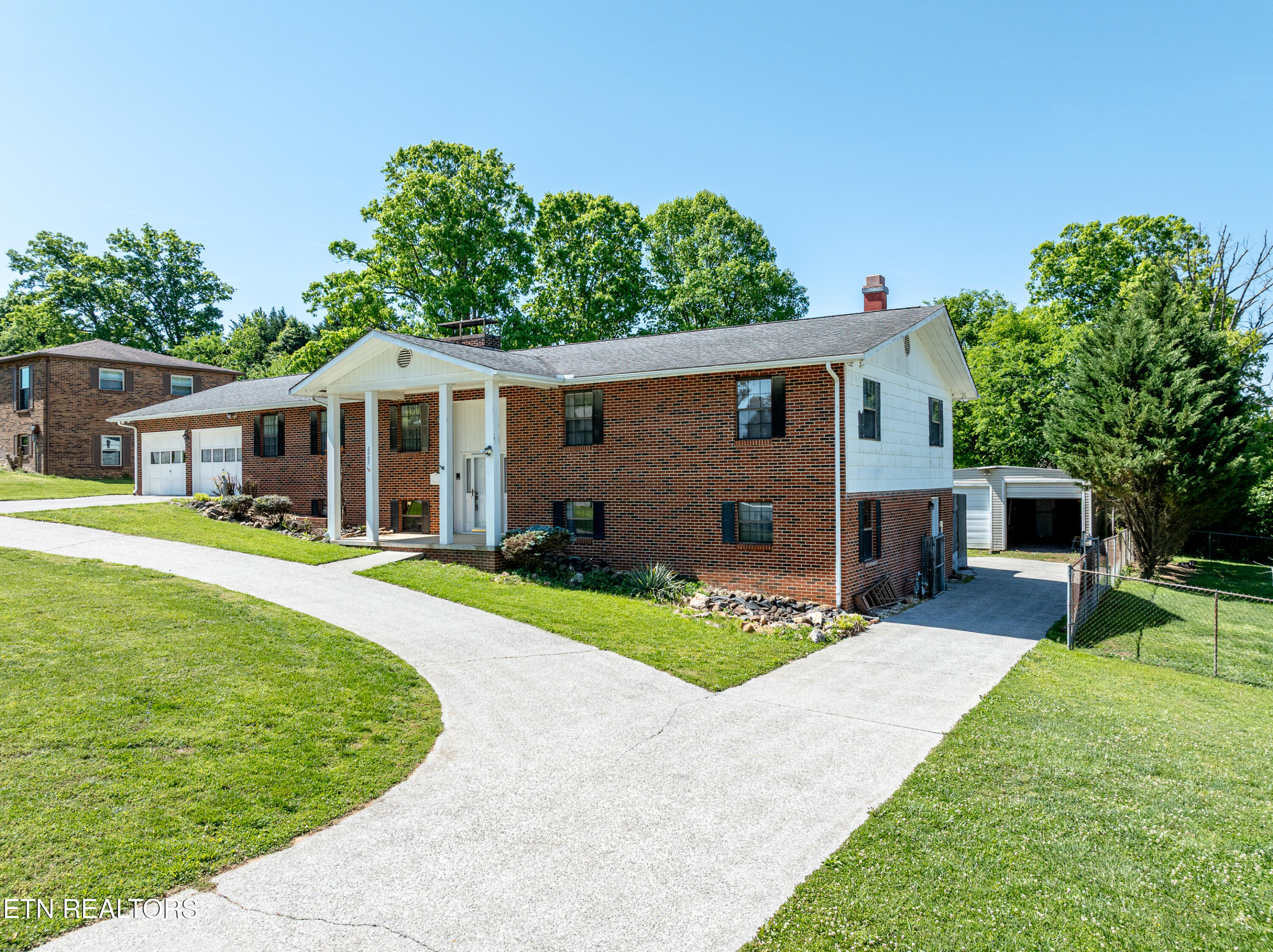 2007 S Belmont Drive