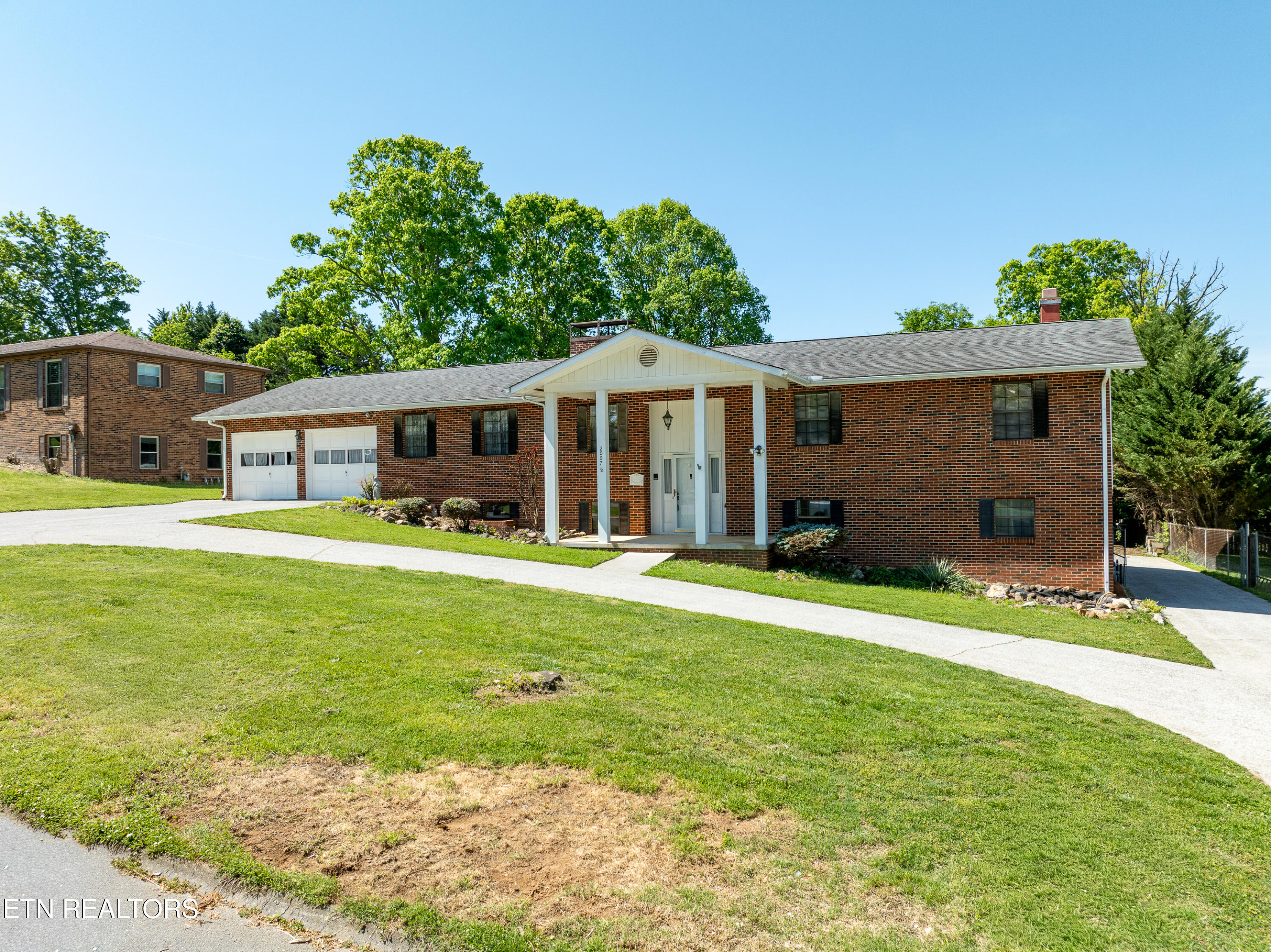 2007 S Belmont Drive