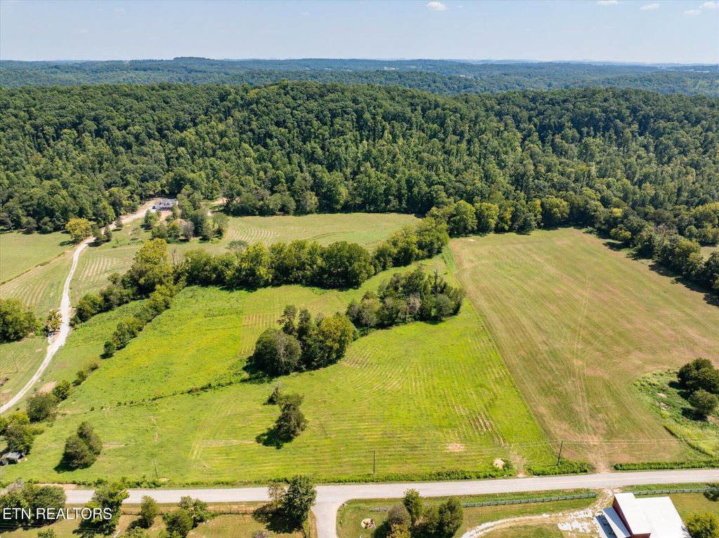 Photo of 701 Paint Rock Valley Rd, Philadelphia, TN 37846 (MLS # 1341389)