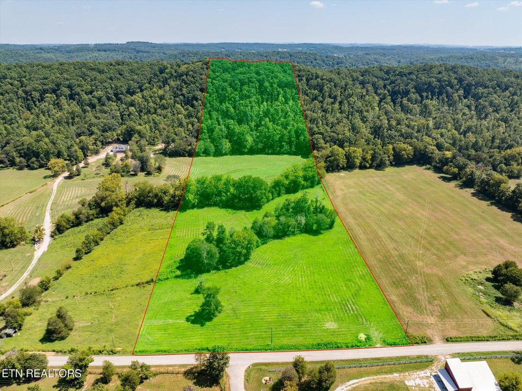 Photo of 701 Paint Rock Valley Rd, Philadelphia, TN 37846 (MLS # 1341389)