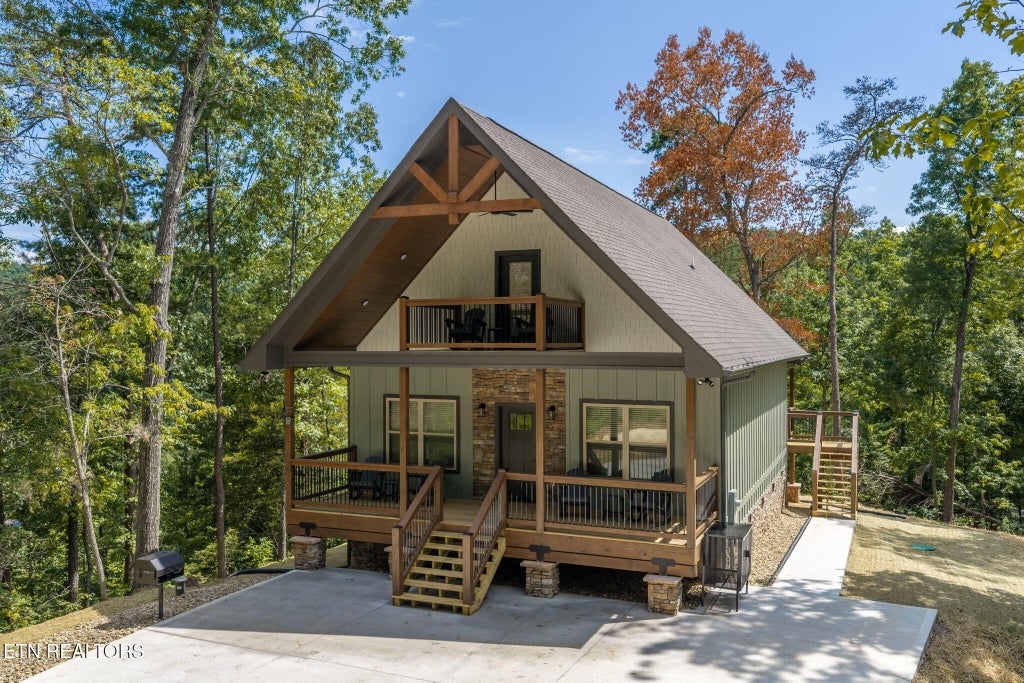 Photo of 1756 Stinnett Rd, Sevierville, TN 37876 (MLS # 1353299)