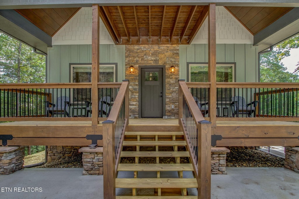 Photo of 1756 Stinnett Rd, Sevierville, TN 37876 (MLS # 1353299)